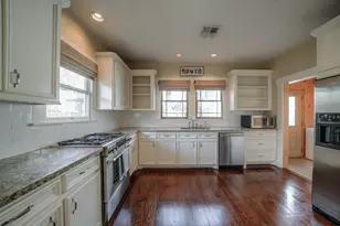 1123 E 7th St, Houston, TX 77009 - Photo 14