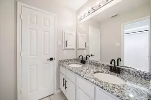 1823 Misty Oaks Ln, Sugar Land, TX 77479 - Photo 24