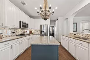 930 Burchton Dr, Sugar Land, TX 77479 - Photo 22