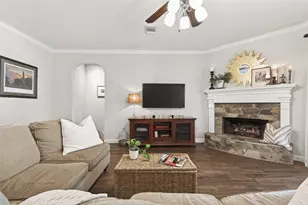 930 Burchton Dr, Sugar Land, TX 77479 - Photo 14