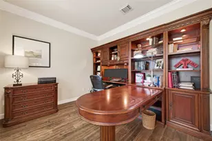 930 Burchton Dr, Sugar Land, TX 77479 - Photo 8