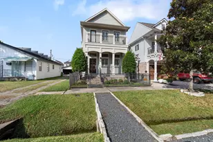 813 Ashland St, Houston, TX 77007 - Photo 2