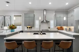 813 Ashland St, Houston, TX 77007 - Photo 12