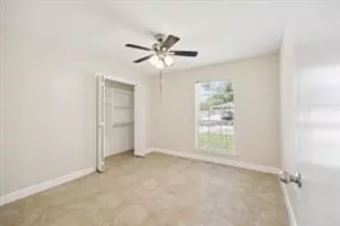 942 Seagate Ln, Houston, TX 77062 - Photo 8