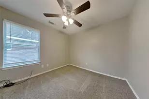 26925 Carriage Manor Ln, Kingwood, TX 77339 - Photo 12