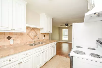 6018 Collingsworth Street #1, Houston, TX 77026 - Photo 6