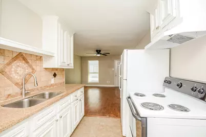 6018 Collingsworth Street #1, Houston, TX 77026 - Photo 8