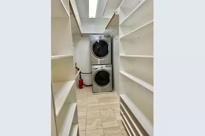 2100 Tanglewilde Street #537, Houston, TX 77063 - Photo 12