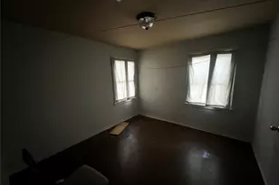 5926 Southtown St, Houston, TX 77033 - Photo 6