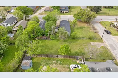 911 Hall Street, Bryan, TX 77803 - Photo 4