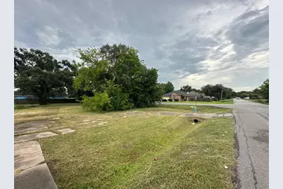 1121 Theresa Street, Houston, TX 77051 - Photo 2