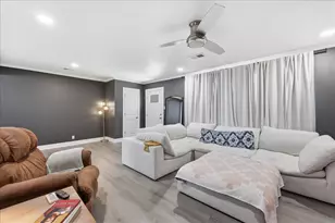 2308 Detroit Ave, Nederland, TX 77627 - Photo 6