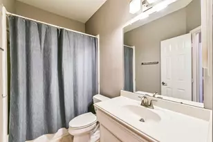 4455 Castle Ct Pl, Houston, TX 77006 - Photo 10