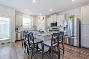 5403 Camaguey St, Houston, TX 77023 - Photo 10