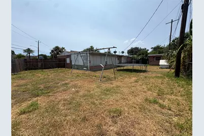 106 Barracuda Avenue, Galveston, TX 77550 - Photo 24