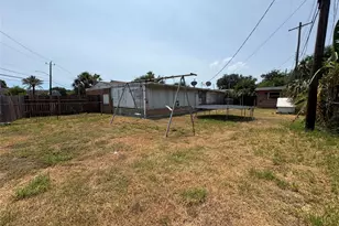 106 Barracuda Ave, Galveston, TX 77550 - Photo 24