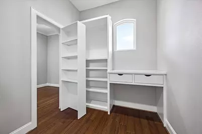 9761 Westview Drive, Houston, TX 77055 - Photo 20