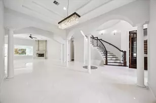 9761 Westview Dr, Houston, TX 77055 - Photo 4