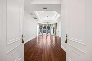 9761 Westview Dr, Houston, TX 77055 - Photo 12