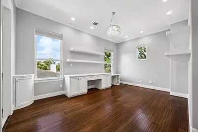 9761 Westview Drive, Houston, TX 77055 - Photo 30