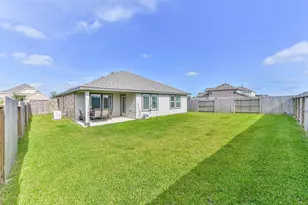 2621 Mackinac Bay Dr, Texas City, TX 77568 - Photo 4