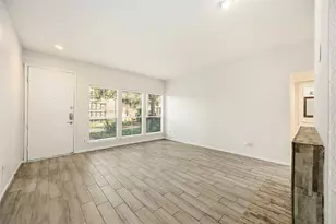 2100 Tanglewilde St, Houston, TX 77063 - Photo 4