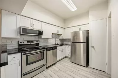 2100 Tanglewilde Street #531, Houston, TX 77063 - Photo 6