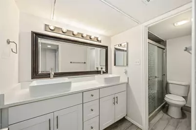 2100 Tanglewilde Street #531, Houston, TX 77063 - Photo 12