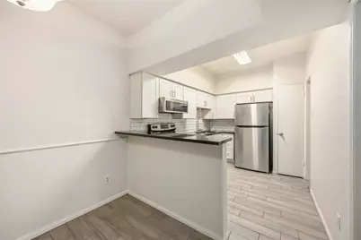 2100 Tanglewilde Street #531, Houston, TX 77063 - Photo 8