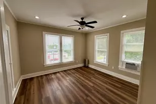1403 14th St, Huntsville, TX 77340 - Photo 6