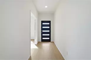 306 Monarch Trl, Huntsville, TX 77320 - Photo 6