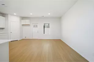 306 Monarch Trl, Huntsville, TX 77320 - Photo 20