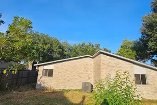 5643 Condon Ln, Houston, TX 77053 - Photo 14
