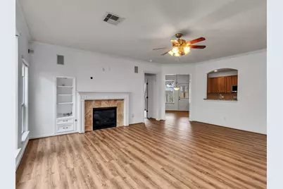 9915 Valance Way, Conroe, TX 77385 - Photo 8