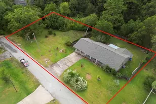2117 Pecan St, Dickinson, TX 77539 - Photo 1