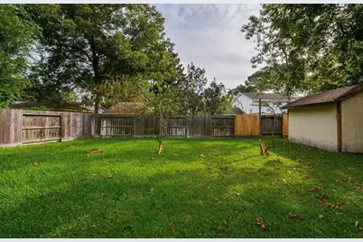 11915 N Hanworth Drive, Houston, TX 77031 - Photo 36