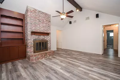 11915 N Hanworth Drive, Houston, TX 77031 - Photo 6