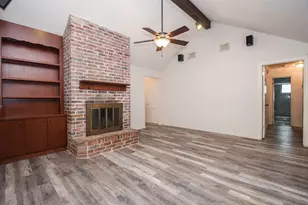 11915 N Hanworth Dr, Houston, TX 77031 - Photo 6
