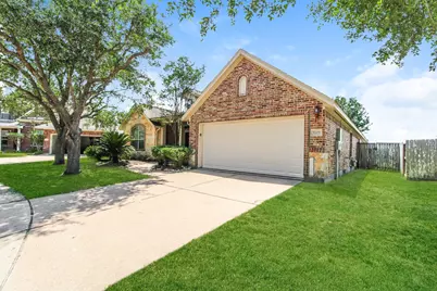 5705 Emerald Brook Lane, League City, TX 77573 - Photo 1