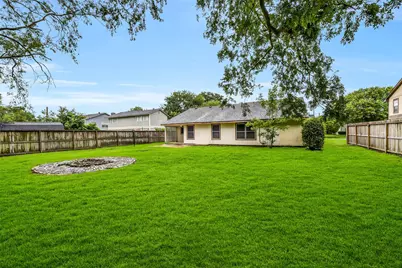 508 E Castle Harbour Drive, Friendswood, TX 77546 - Photo 28