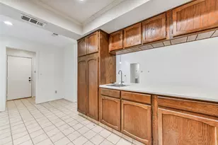 508 E Castle Harbour Dr, Friendswood, TX 77546 - Photo 12