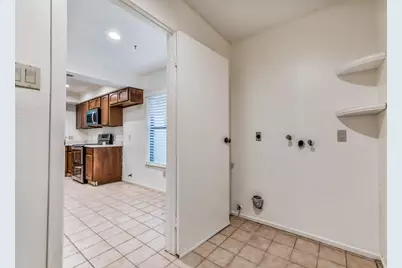 508 E Castle Harbour Drive, Friendswood, TX 77546 - Photo 14