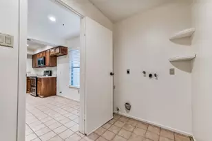 508 E Castle Harbour Dr, Friendswood, TX 77546 - Photo 14