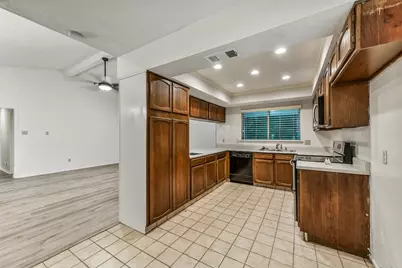 508 E Castle Harbour Drive, Friendswood, TX 77546 - Photo 10