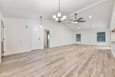 508 E Castle Harbour Drive, Friendswood, TX 77546 - Photo 8