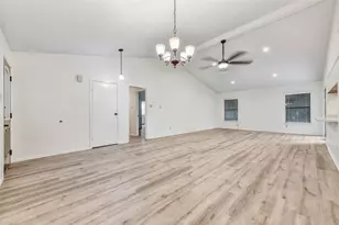 508 E Castle Harbour Dr, Friendswood, TX 77546 - Photo 8