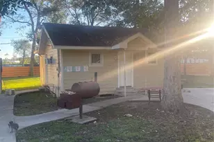 397 County Rd 379, Cleveland, TX 77328 - Photo 10