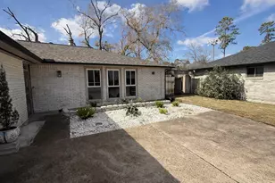 214 Maybrook Dr, Houston, TX 77015 - Photo 2