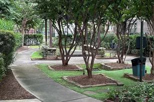 1049 W 22nd St, Houston, TX 77008 - Photo 48