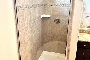 1049 W 22nd St, Houston, TX 77008 - Photo 18